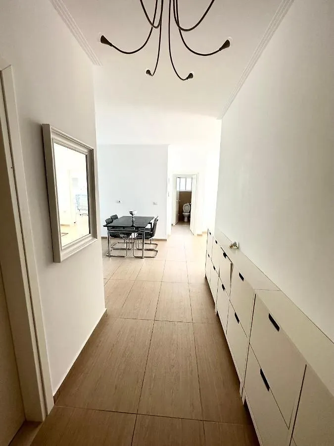 K&T Seaside Deluxe Twobedroom Apartment ساراندا ألبانيا