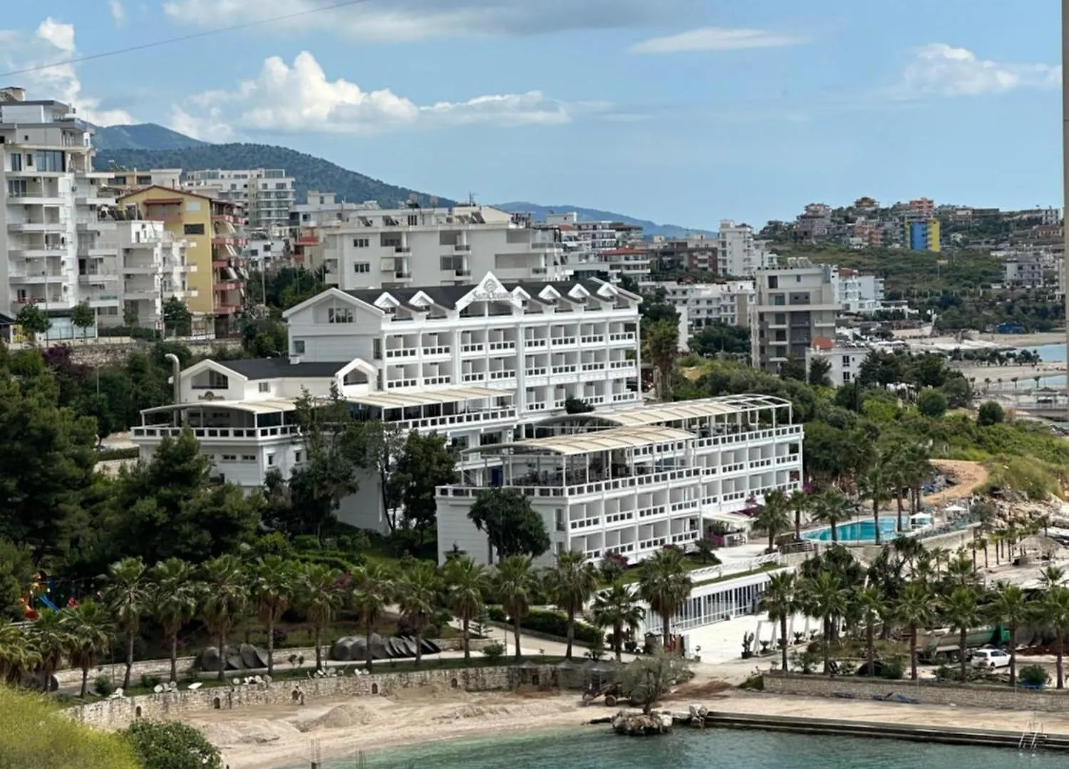 K&T Seaside Deluxe Twobedroom Apartment ساراندا ألبانيا